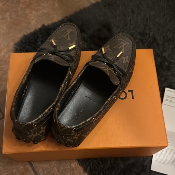 Louis Vuitton Gloria flat loafer - Picture 1 of 4